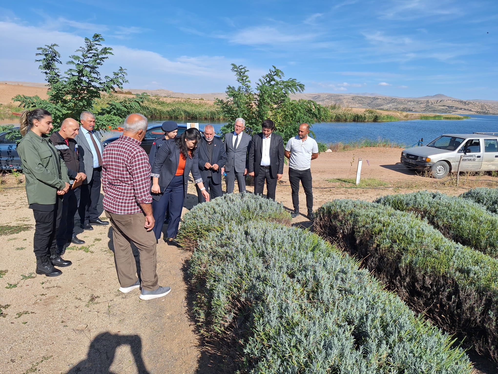 KIRIKKALE (AA) – Bahşılı Kaymakamı Fidan Bozkır, Karaahmetli köyünde kabak