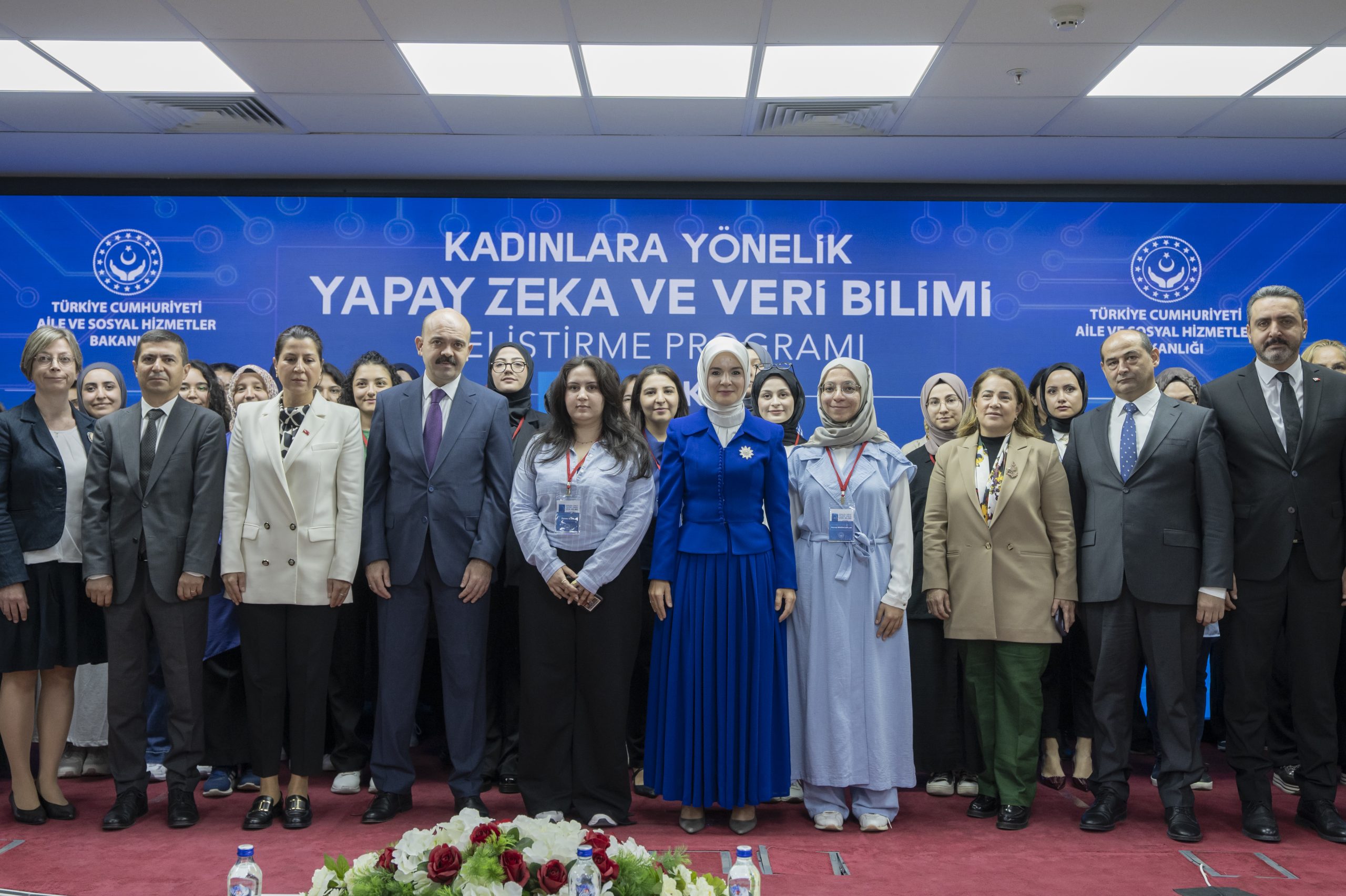 ANKARA (AA) – Aile ve Sosyal Hizmetler Bakanı Mahinur Özdemir