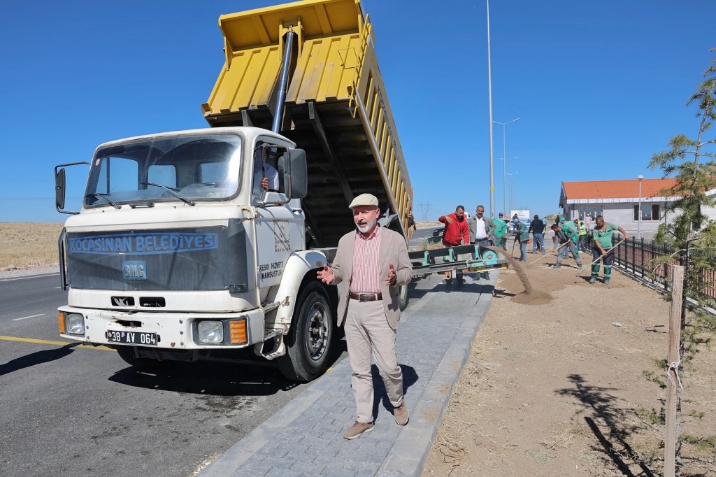KAYSERİ (AA) – Kocasinan Belediye Başkanı Ahmet Çolakbayrakdar, Erkilet Millet
