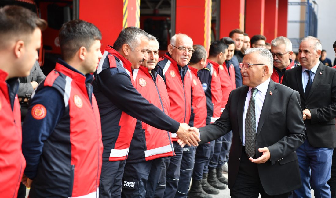 KAYSERİ (AA) – Büyükşehir Belediye Başkanı Memduh Büyükkılıç, İtfaiyecilik Haftası