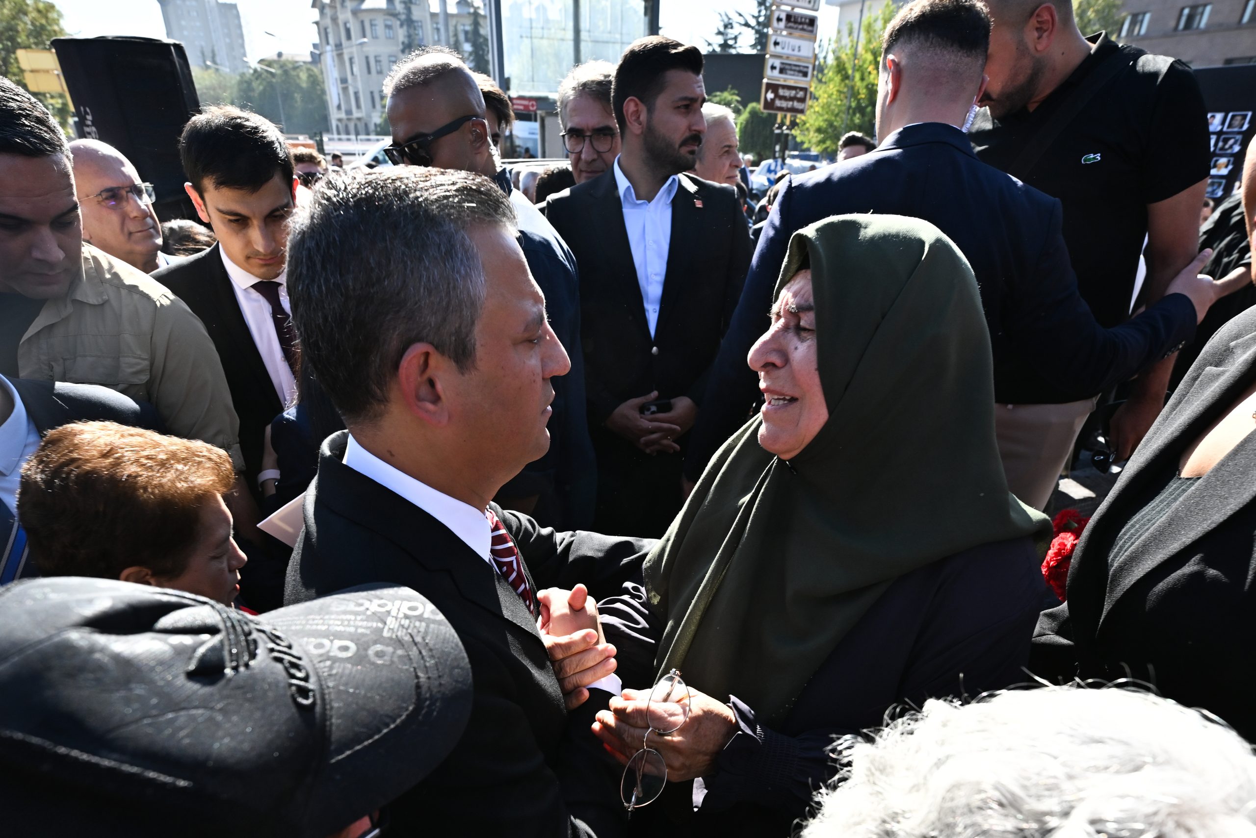 - "Bu cinayet, bu katliam aydınlandığında, Türkiye'de çok şey aydınlanacak"