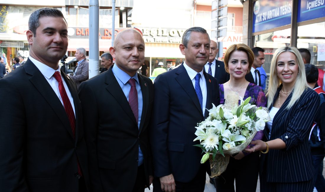 - "Bu kahraman ve güçlü ordu, gerektiğinde ölmek için gözünü