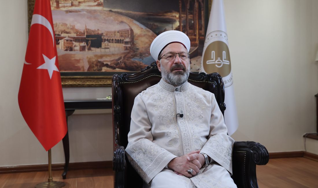 - "Çağın sorunlarına İslam düşüncesinden çözümler üreterek inanca, bilgiye, bilince