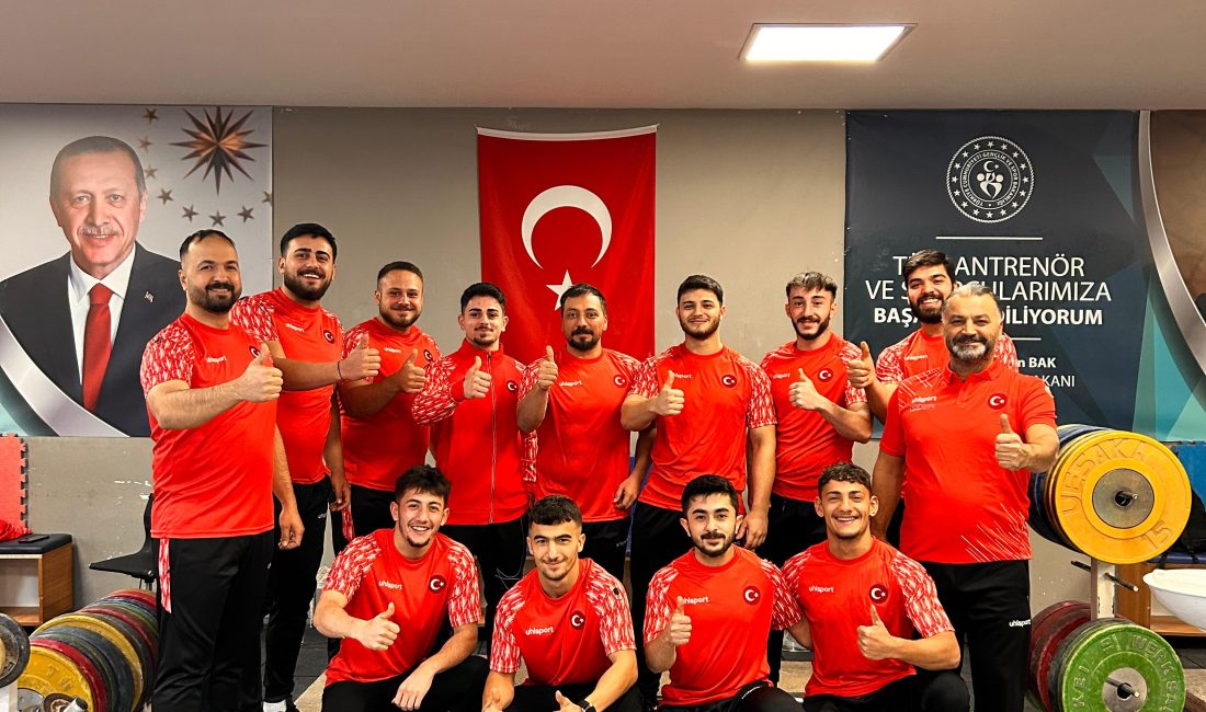 - Organizasyonda Türkiye'yi 18 kadın ve 13 erkek halterci temsil