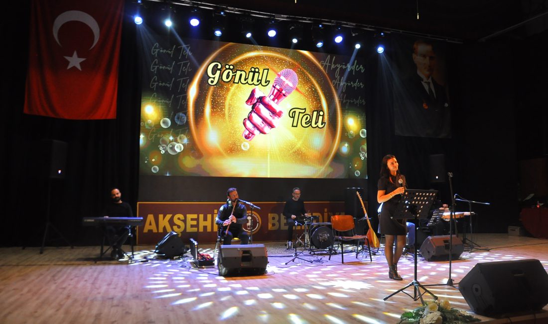 KONYA (AA) – Akşehir Kültür Merkezi'nde düzenlenen Gönül Teli Türkü