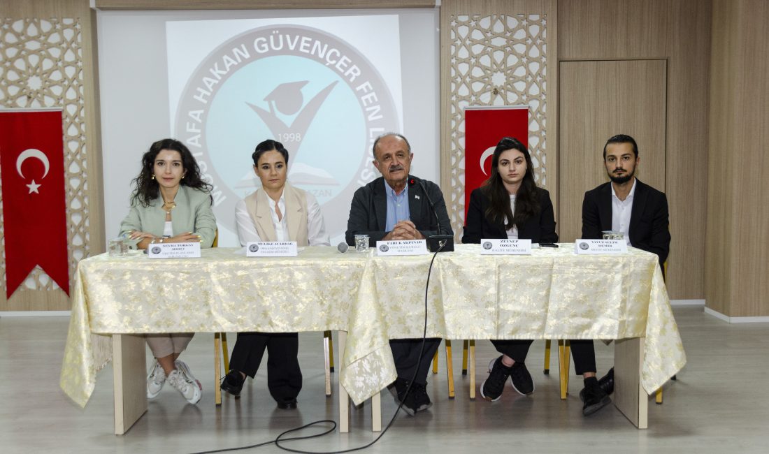 ANKARA (AA) – Kahramankazan ilçesinde iş insanları tecrübelerini öğrencilere anlattı.