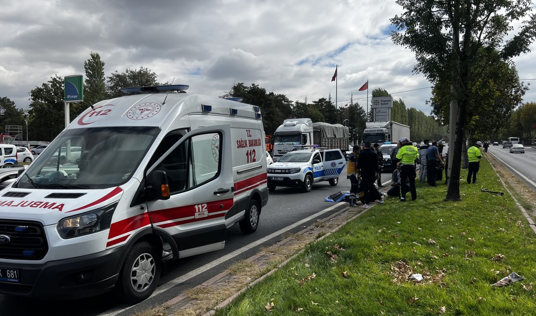 KAYSERİ (AA) – Kayseri'nin Melikgazi ilçesinde hafif ticari aracın çarptığı