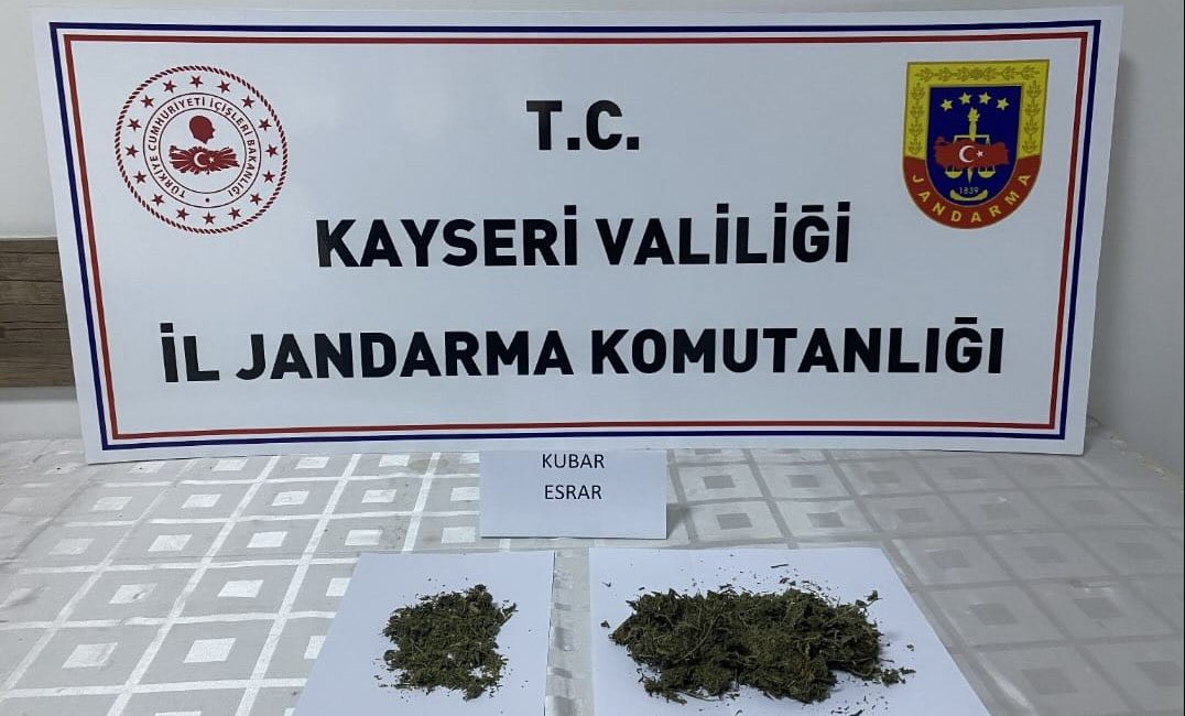 KAYSERİ (AA) – Kayseri'de jandarma ekiplerince gerçekleştirilen uyuşturucu operasyonunda 1