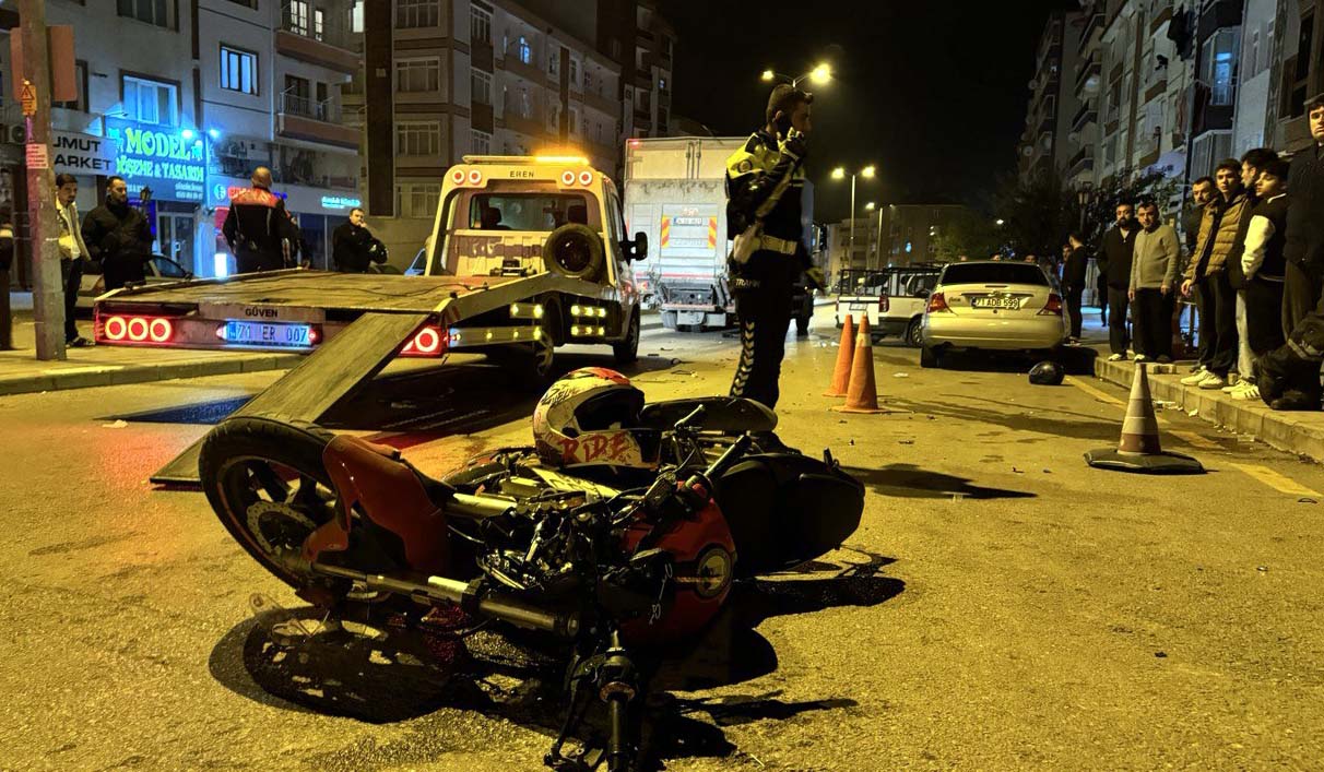 KIRIKKALE (AA) – Kırıkkale'de motosikletin kamyona çarpması sonucu yaralanan biri