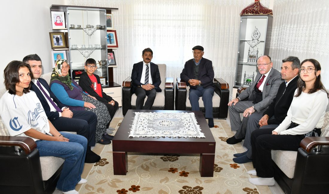 KIRŞEHİR (AA) – Kırşehir Valisi Murat Sefa Demiryürek, Mucur'da yatırımları