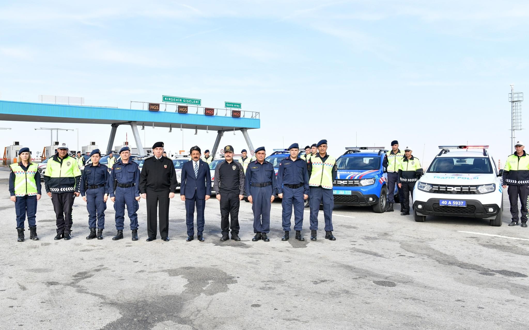 KIRŞEHİR (AA) – Kırşehir'deki bağlantı yollarının trafik denetimi, polisten jandarmaya