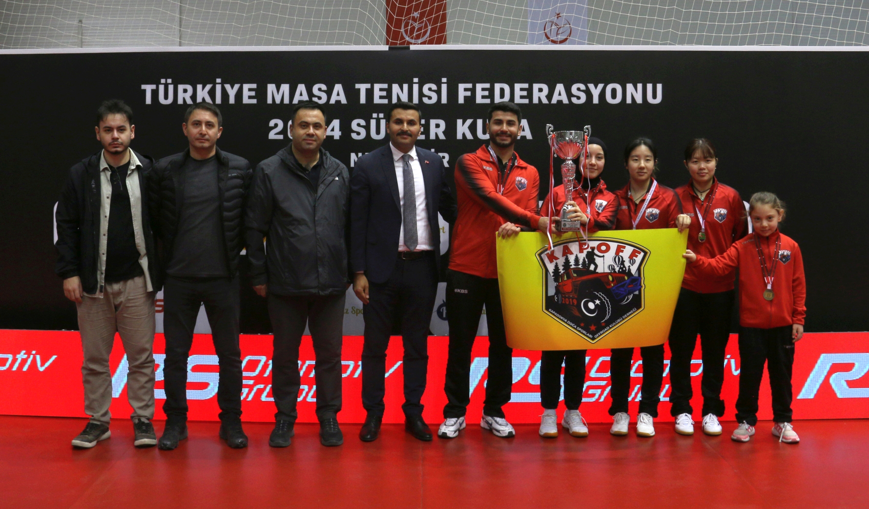 - Erkeklerde Fenerbahçe, kadınlarda KAP-OFF Nevşehir şampiyon oldu