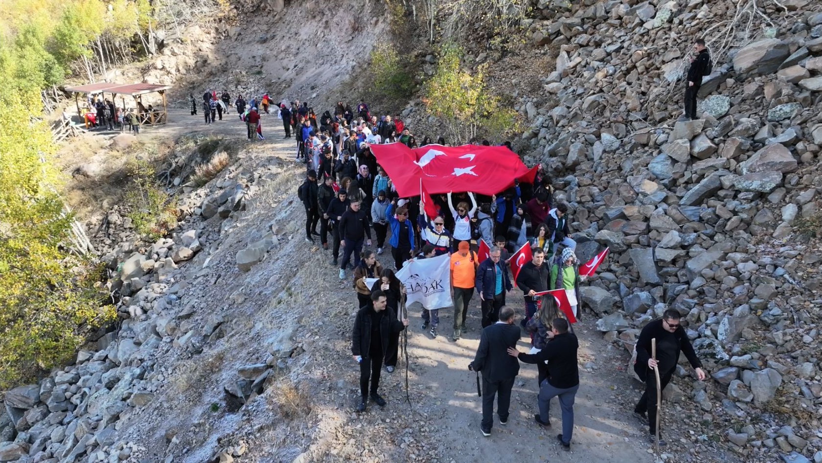 KAYSERİ (AA) – Hacılar Belediye Başkanı Bilal Özdoğan, Cumhuriyet Bayramı