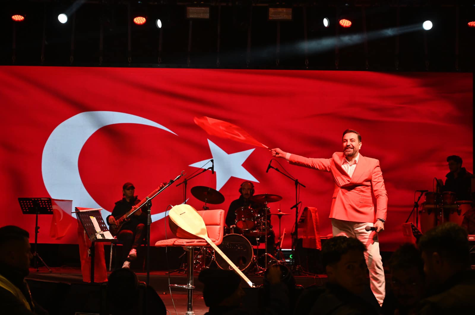 KONYA (AA) – Konya'nın Seydişehir ilçesinde, belediye tarafından düzenlenen Cumhuriyet
