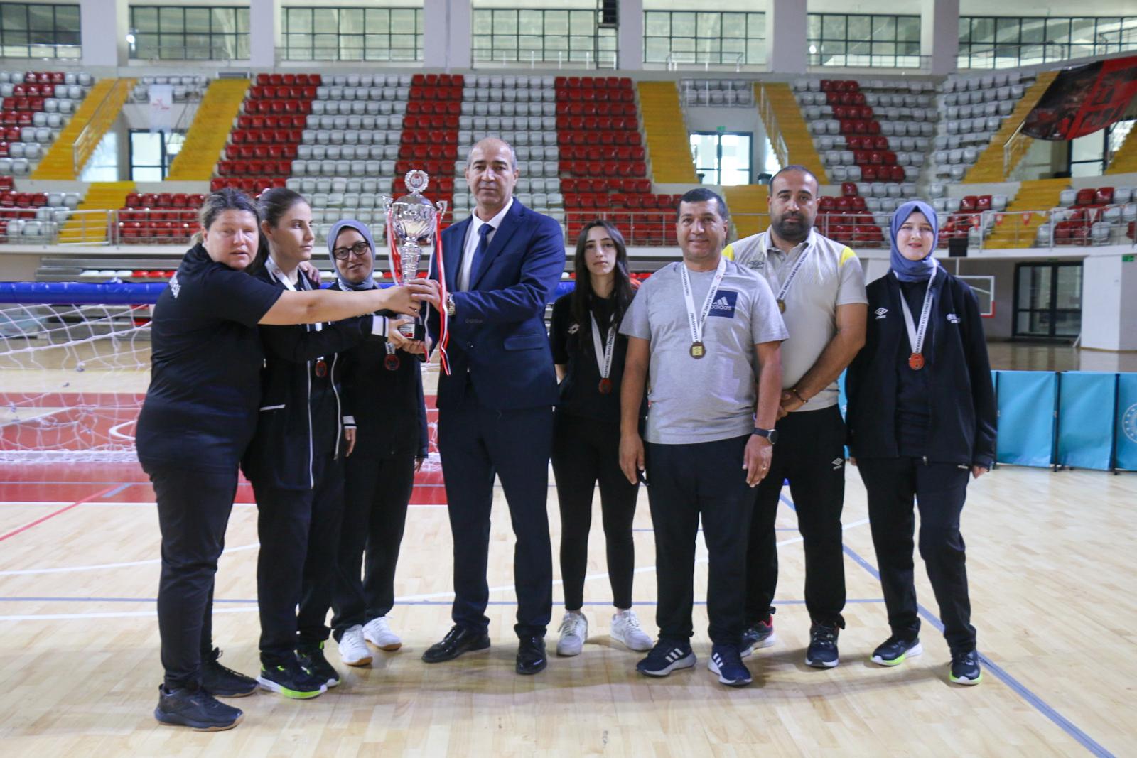 SİVAS (AA) – Sivas'ta düzenlenen kadınlar golbol turnuvasında Eskişehir Görme