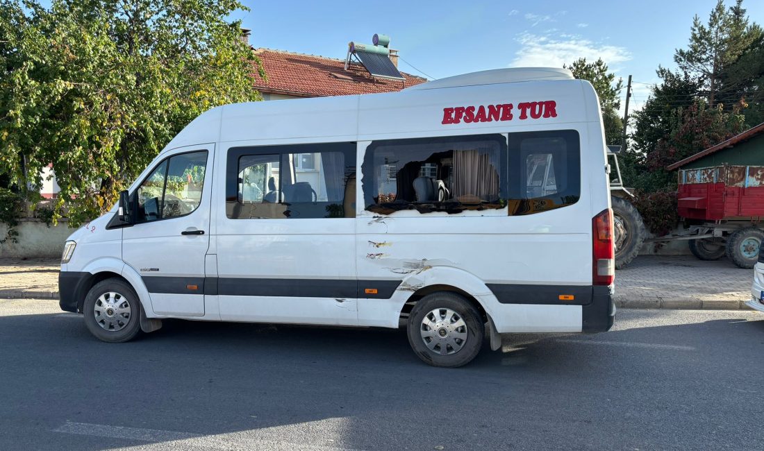 ​​​​​​SİVAS (AA) – Sivas'ın Şarkışla ilçesinde iş makinesi ile öğrenci