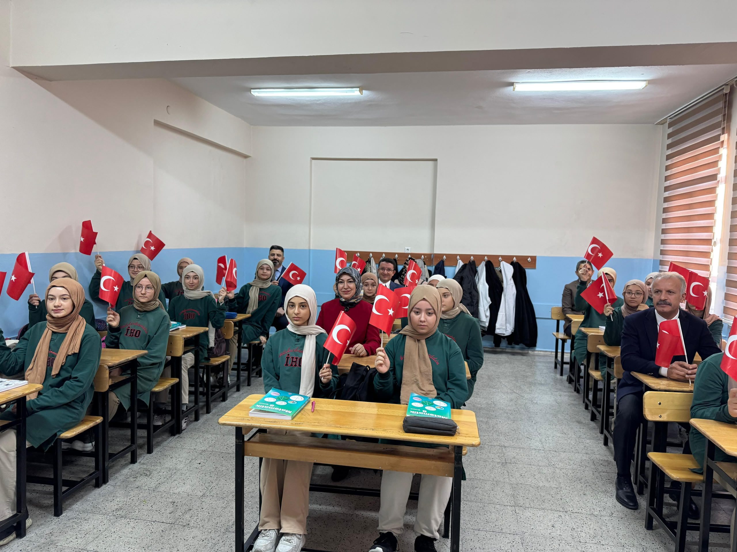 SİVAS (AA) – Sivas'ta, 29 Cumhuriyet Bayramı kutlamaları kapsamında öğrenciler,