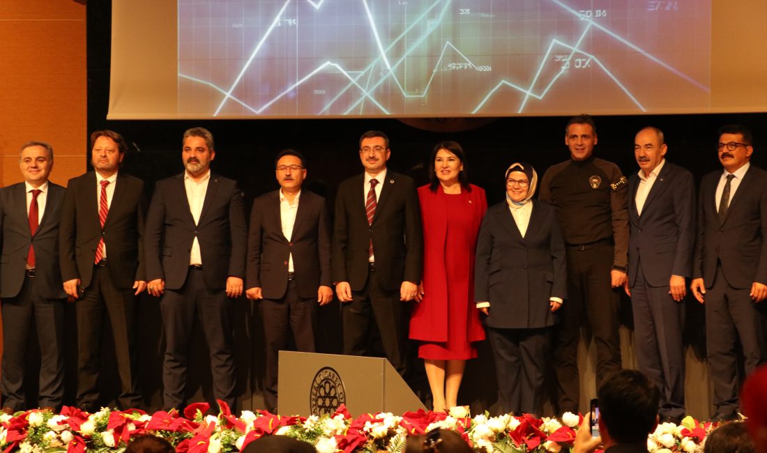 - "2023 yılında toplam halka arz büyüklüğü 2,5 milyar doları
