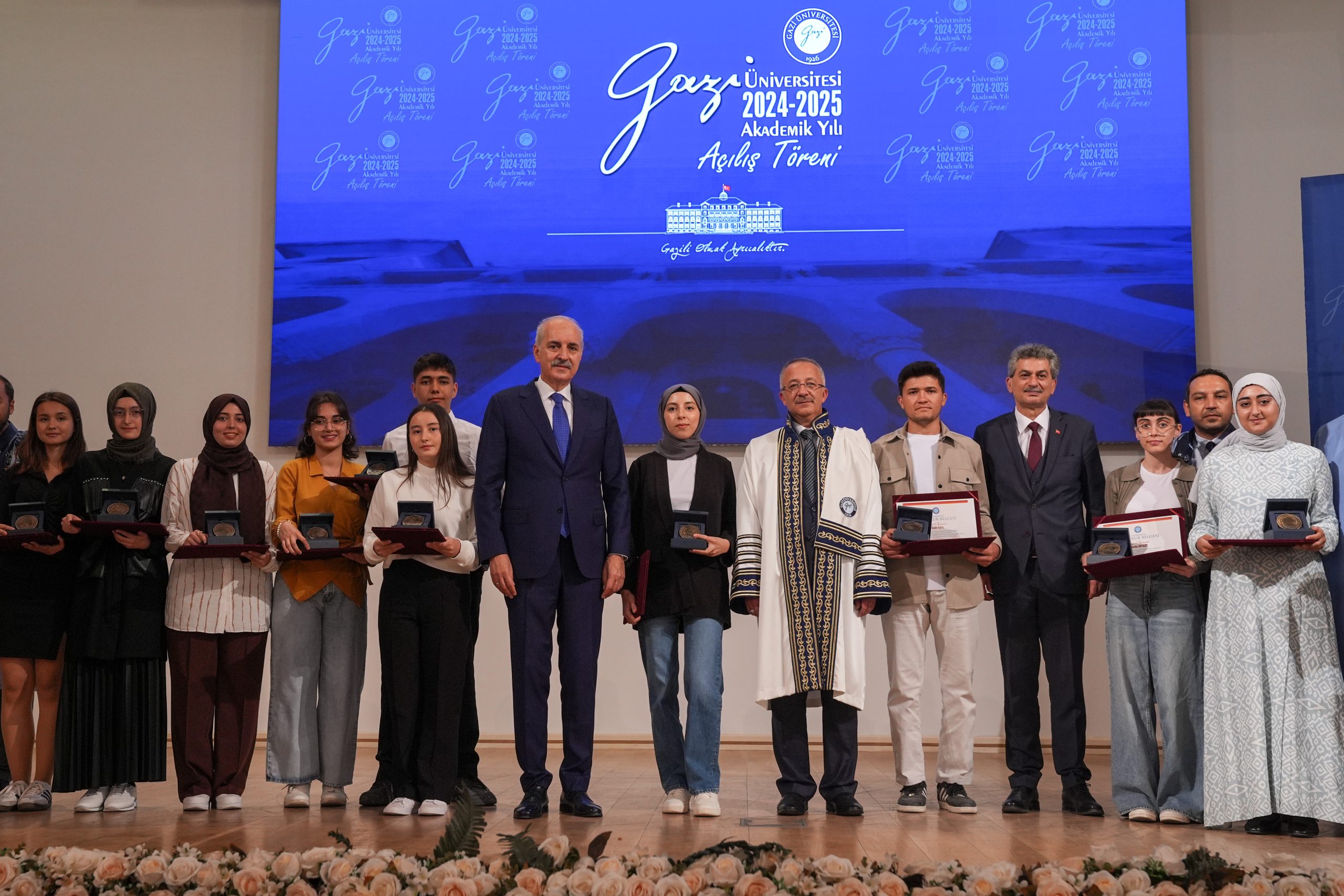 ANKARA (AA) – TBMM Başkanı Numan Kurtulmuş, "Yeni anayasa yapılması