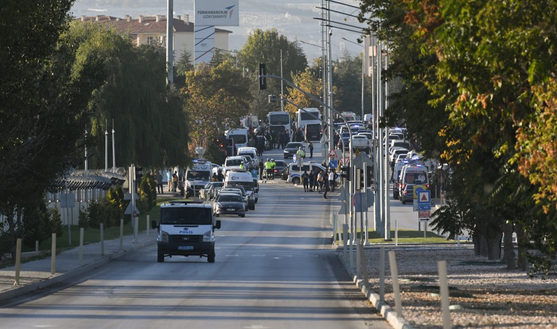 - TUSAŞ'ın Ankara'nın Kahramankazan ilçesindeki tesislerinde patlama ve silah seslerinin