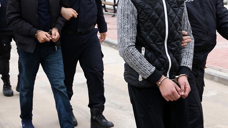 ÇANKIRI (AA) – Çankırı’da, aracında uyuşturucu ele geçirilen polis memuruyla