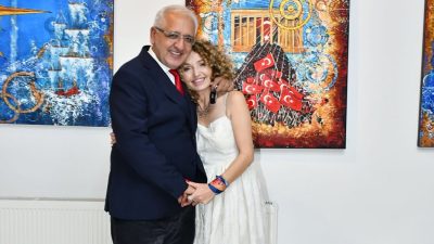 İstanbul’da açılan ‘Mavi Seyir’ sergisine sanatseverlerden yoğun ilgi gösterildi. Çankırılı