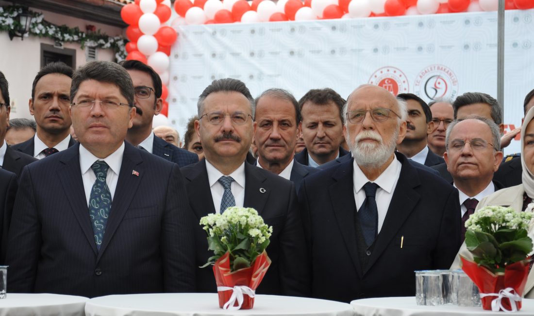 - "Cezaevlerini hem bir iş yurdu, üretim merkezi hem de