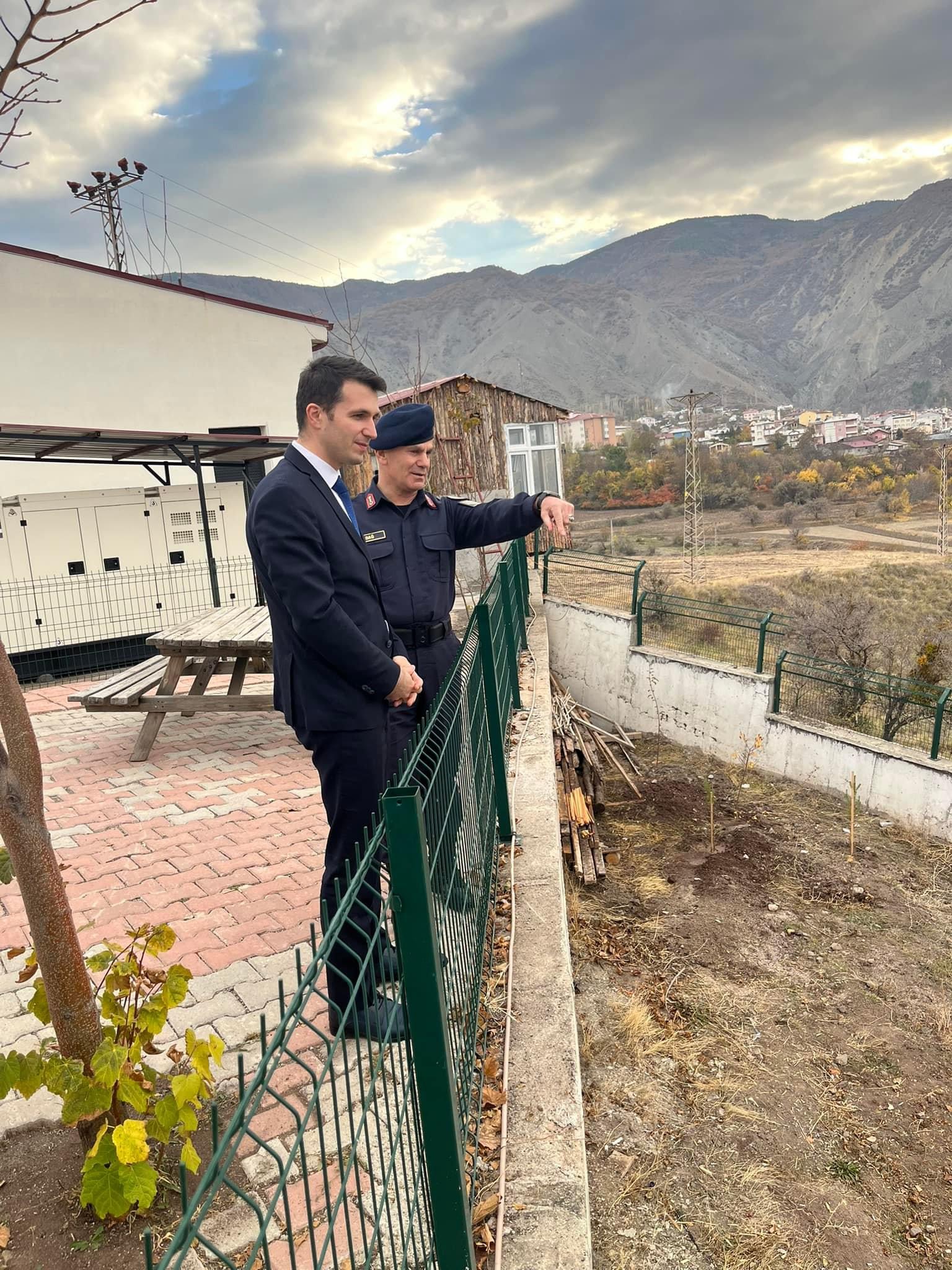 SİVAS (AA) – Akıncılar Kaymakamı Musa Türkmen, İlçe Jandarma Komutanlığını