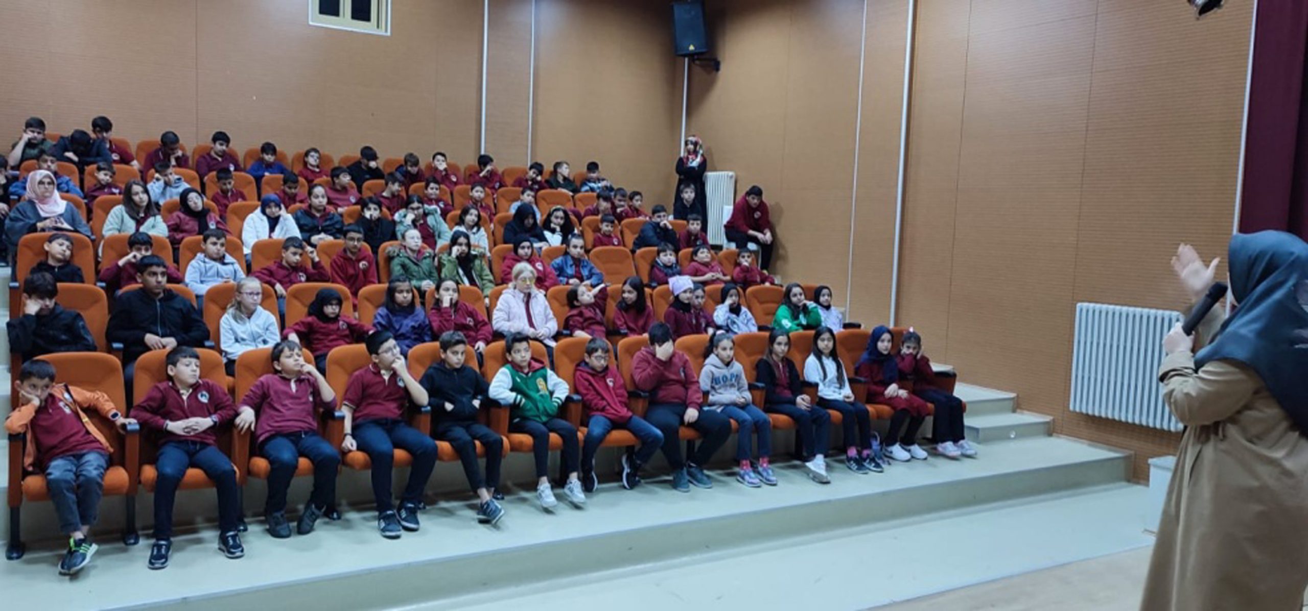 ANKARA (AA) – Ankara'nın Beypazarı ilçesinde ortaokul öğrencilerine "namaz ve