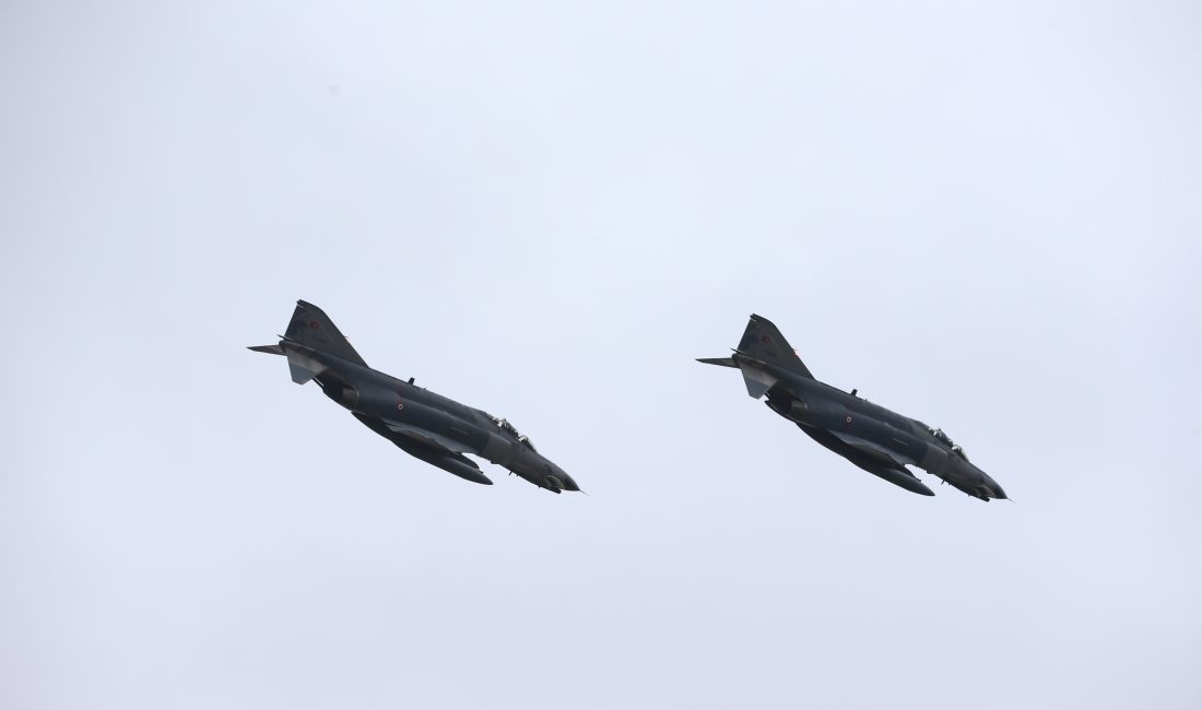 ESKİŞEHİR (AA) – "F-4E Phantom 2" uçaklarının Hava Kuvvetleri Komutanlığının