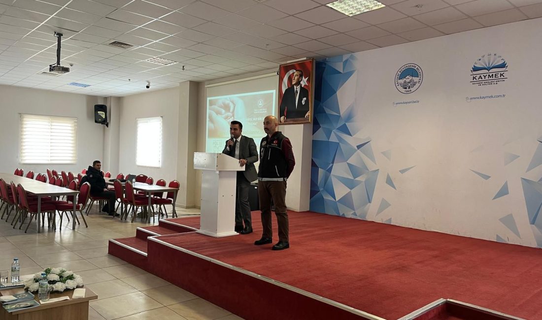 KAYSERİ (AA) – Felahiye'de İlçe Emniyet Müdürlüğünce "bağımlılıkla mücadele" konulu
