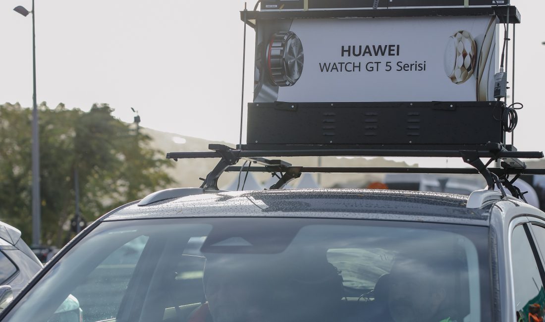 - Maraton boyunca kurduğu stant alanında HUAWEI WATCH GT5 serisini
