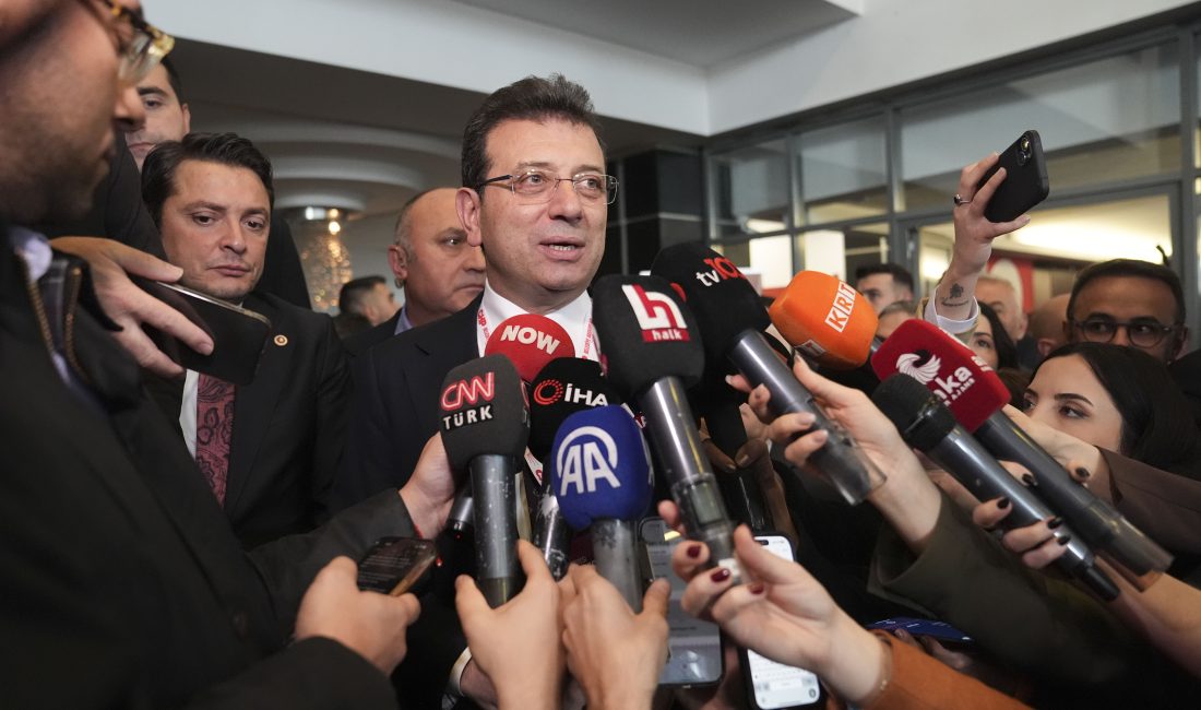 - "Yaklaşık 415 kahraman belediye başkanımız, onların yarattığı ekonomik krizde
