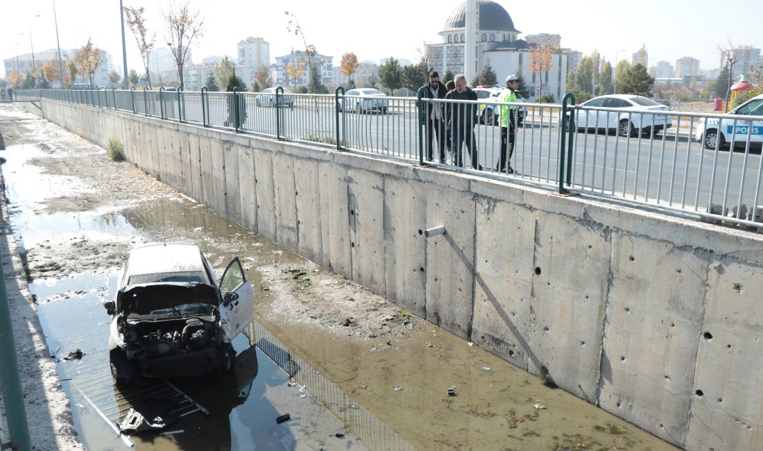 KAYSERİ (AA) – Kayseri'de nöbetten çıkan hemşire, kullandığı otomobilinin kanala