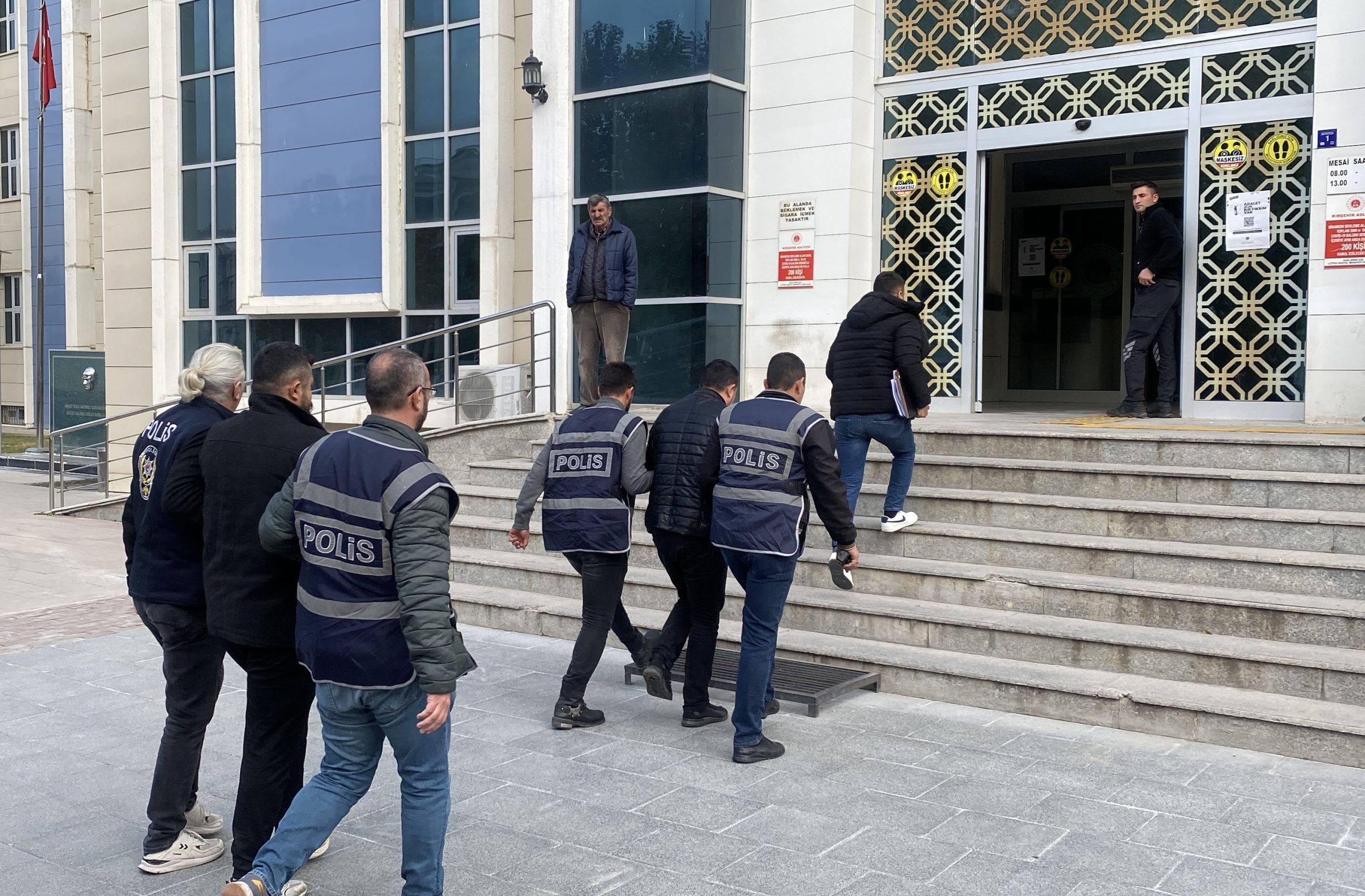 KIRŞEHİR (AA) – Kırşehir'de iki grup arasında çıkan silahlı kavgada