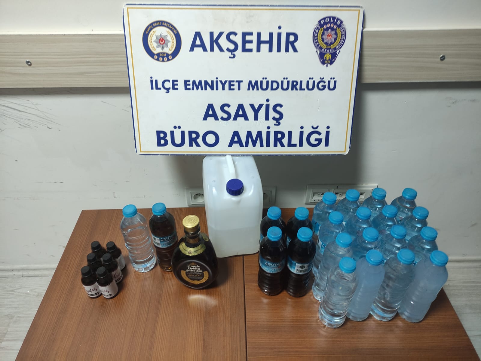 KONYA (AA) – Konya'nın Akşehir ilçesinde düzenlenen operasyonda 22 şişe