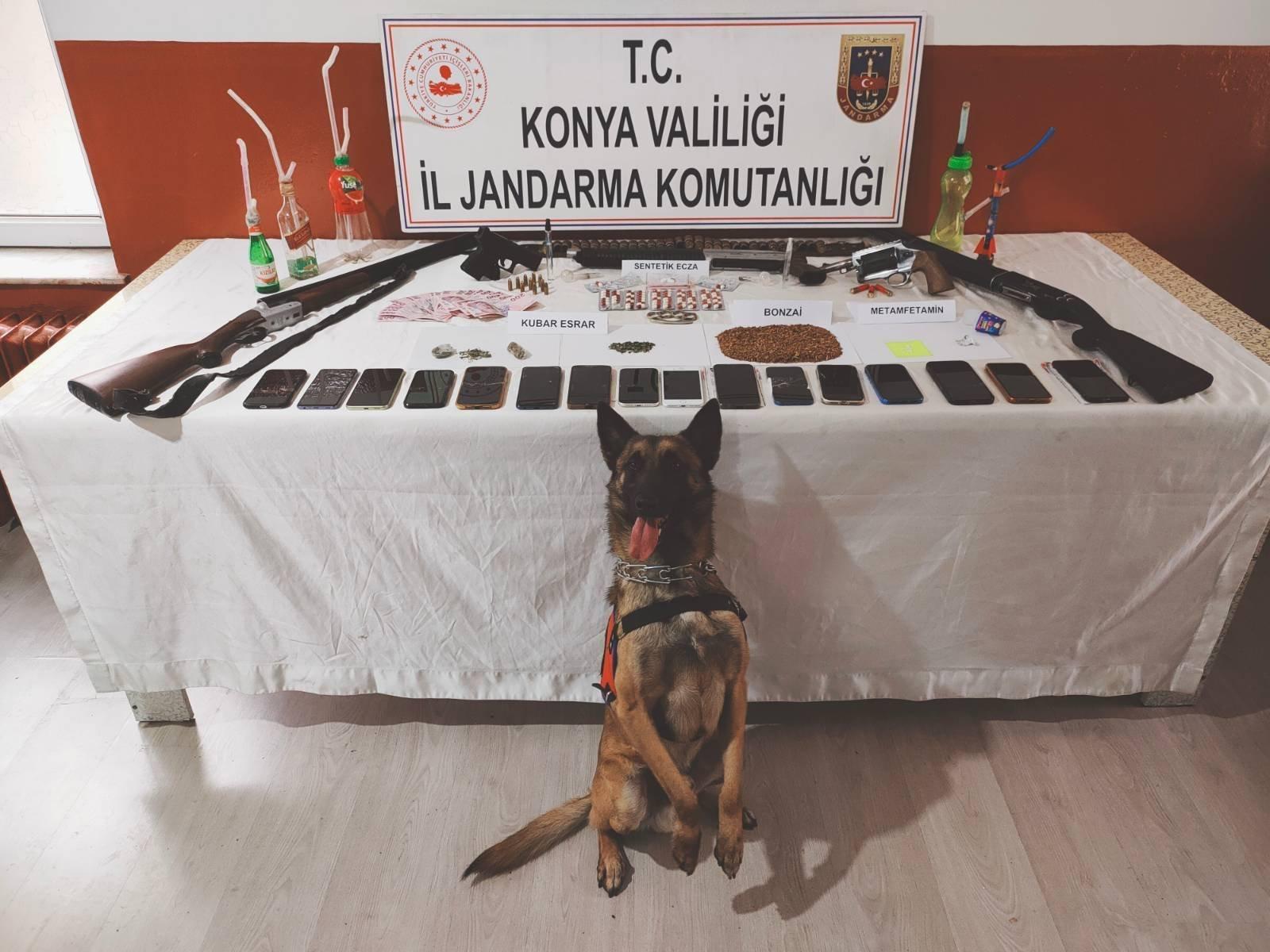 KONYA (AA) – Konya'nın Çumra ilçesinde uyuşturucu operasyonunda gözaltına alınan