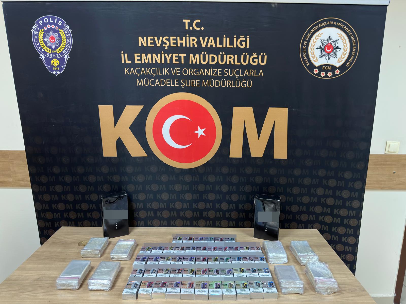 NEVŞEHİR (AA) – Nevşehir'de polis ekiplerince düzenlenen kaçakçılık operasyonlarında 5