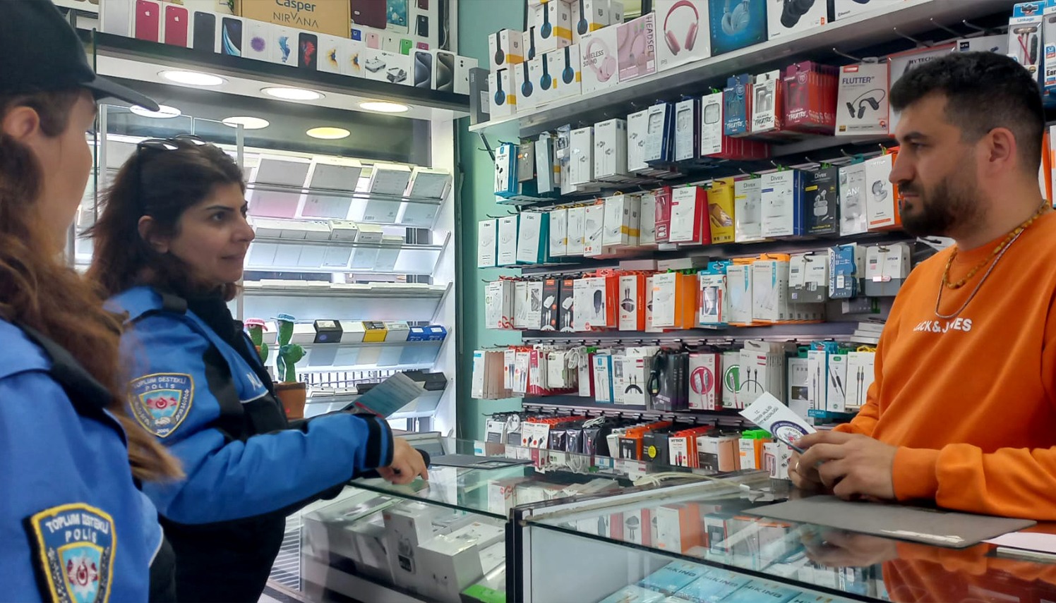 NEVŞEHİR (AA) – Nevşehir'de Toplum Destekli Polislik Şube Müdürlüğü ekipleri