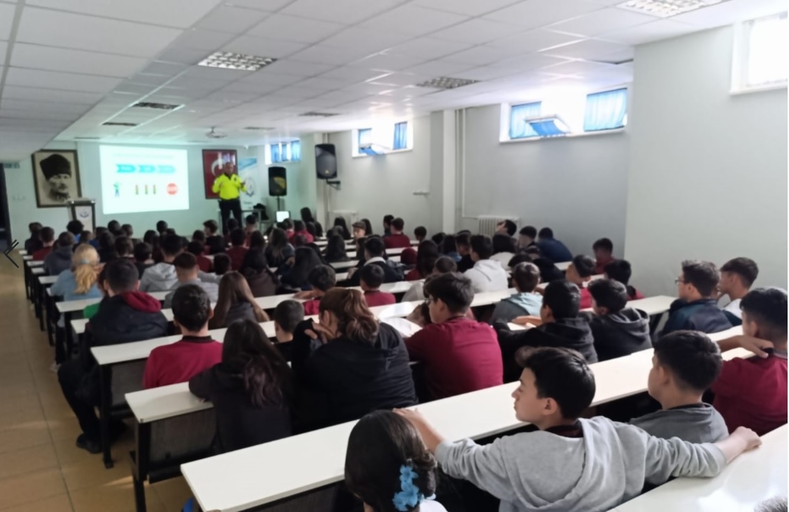 NİĞDE (AA) – Niğde Emniyet Müdürlüğü tarafından vatandaşlara uyuşturucu madde