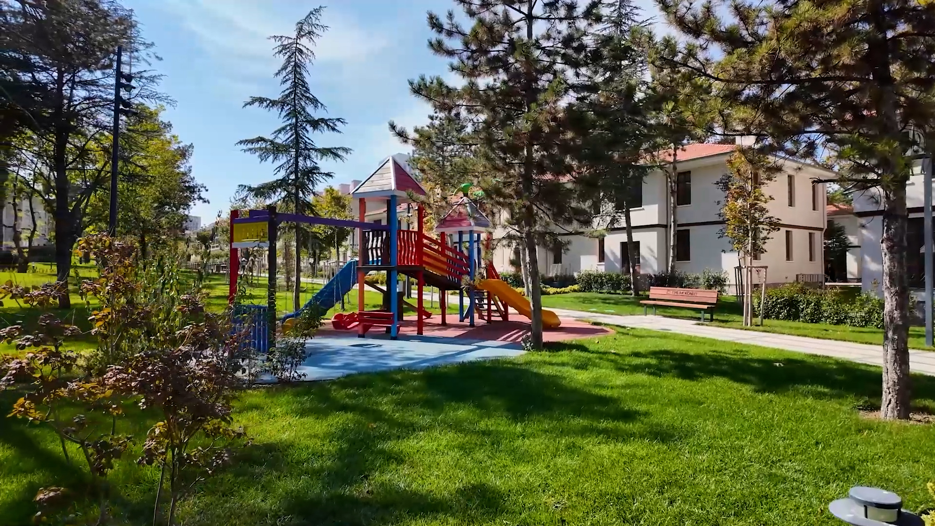 - Türkiye'nin ilk toplu konut projesi Saraçoğlu Mahallesi'nde, Emlak Konut
