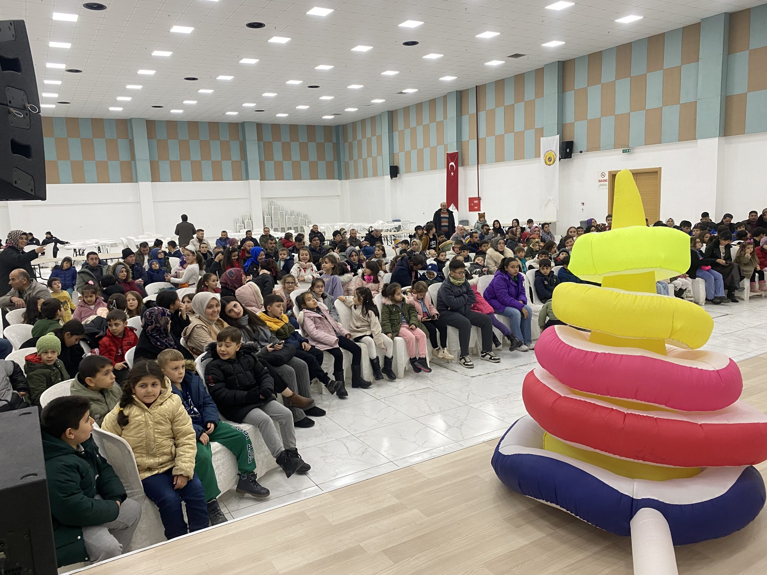 KONYA (AA) – Konya'nın Sarayönü ilçesinde, çocuklara yönelik interaktif tiyatro