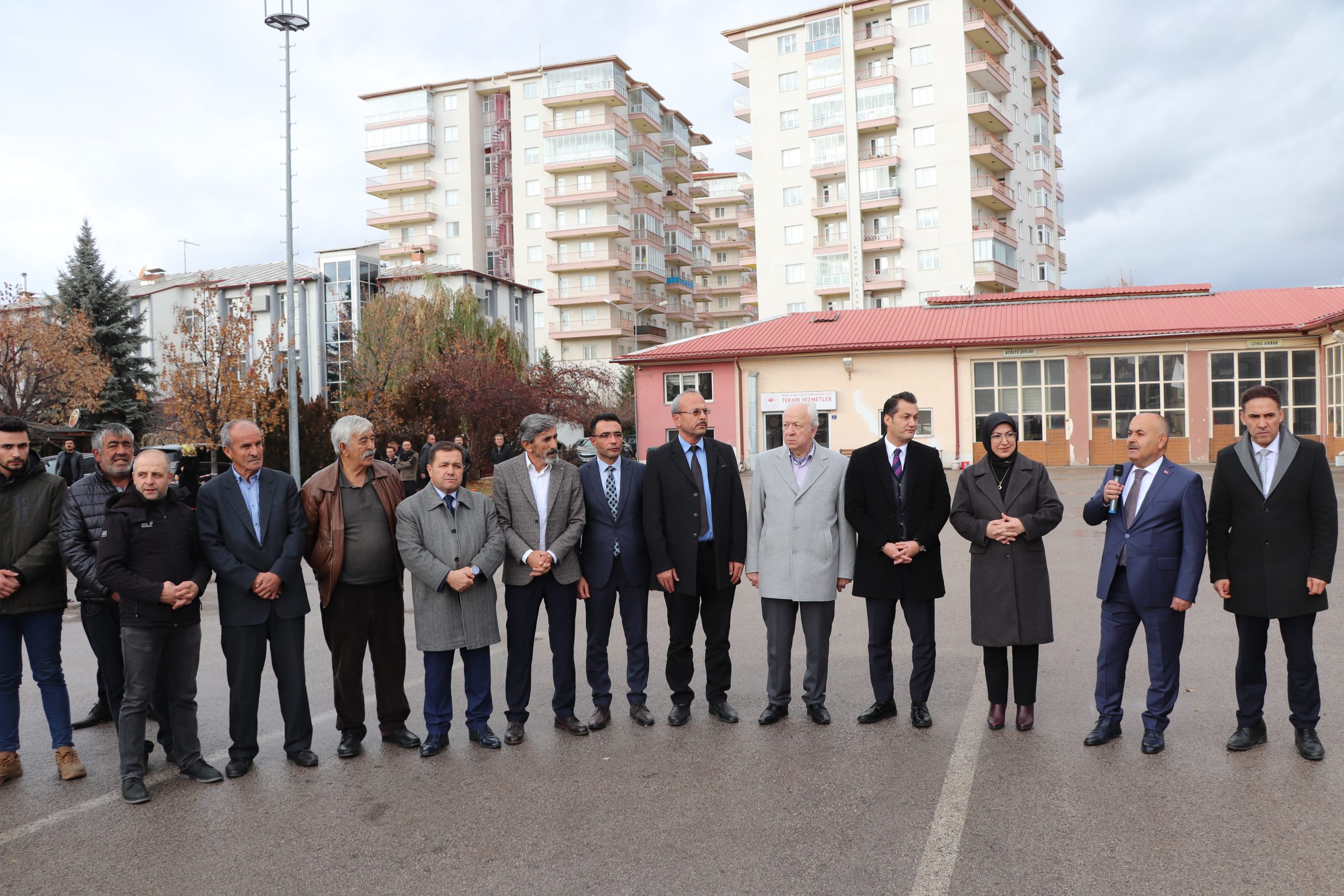SİVAS (AA) – Sivas'ta, Manda Süt Sağım Projesi kapsamında üreticilere