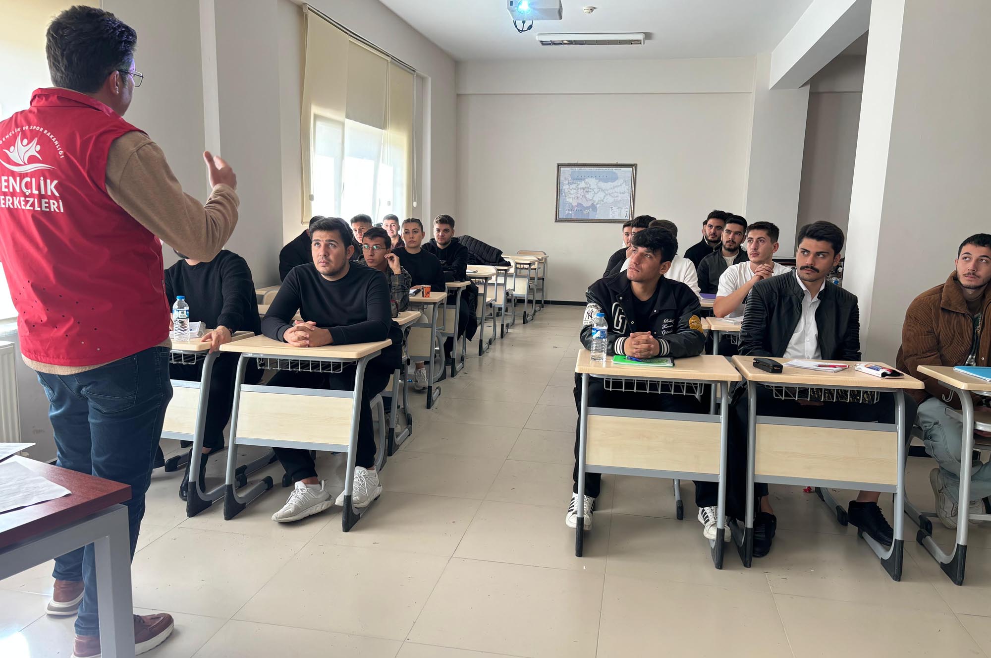 YOZGAT (AA) – Sorgun Meslek Yüksekokulu'nda (MYO) Sorgun Gençlik Merkezi'nin