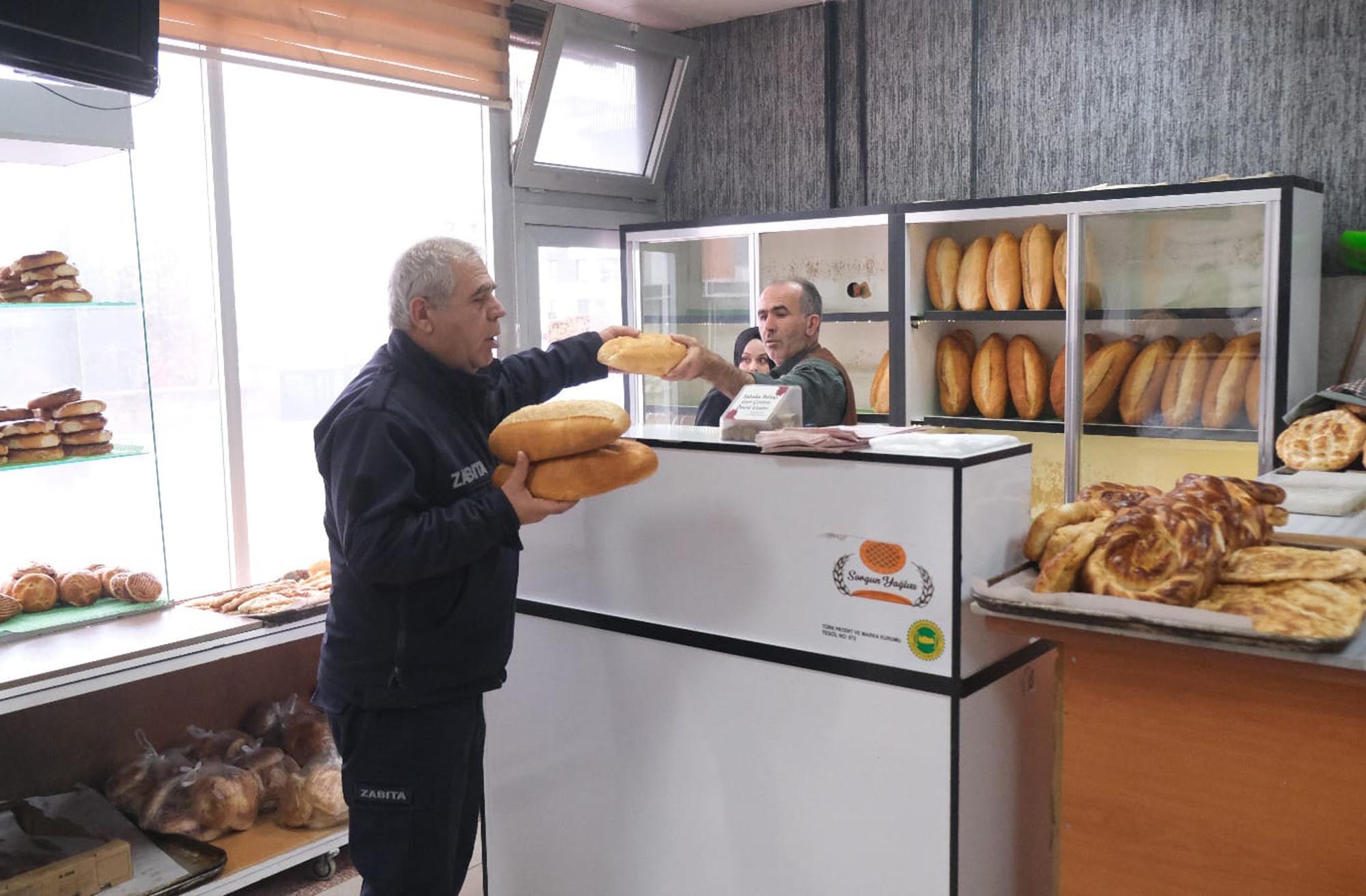 YOZGAT (AA) – Sorgun Belediyesi zabıta ekipleri, ilçe merkezinde hizmet