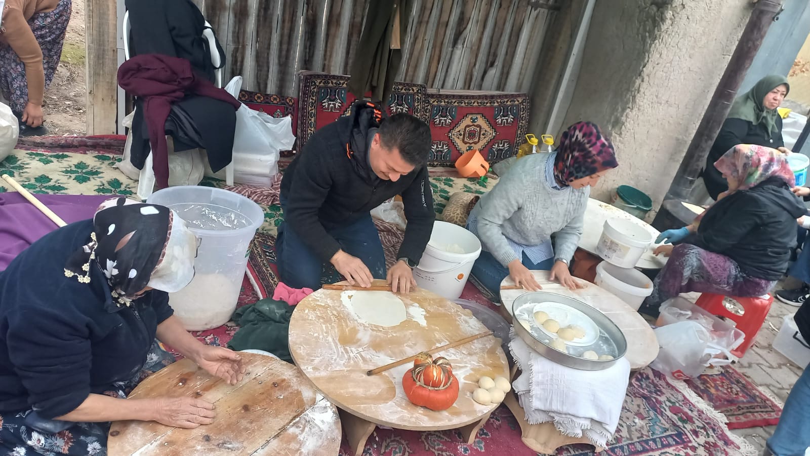 ESKİŞEHİR (AA) – Eskişehir'in Tepebaşı ilçesine bağlı kırsal Kızılinler Mahallesi'nde