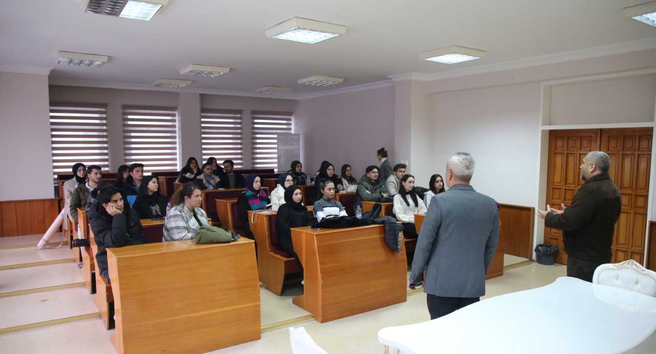 ÇANKIRI (AA) – Çankırı Karatekin Üniversitesi Peyzaj Mimarlığı Bölümü öğrencileri,