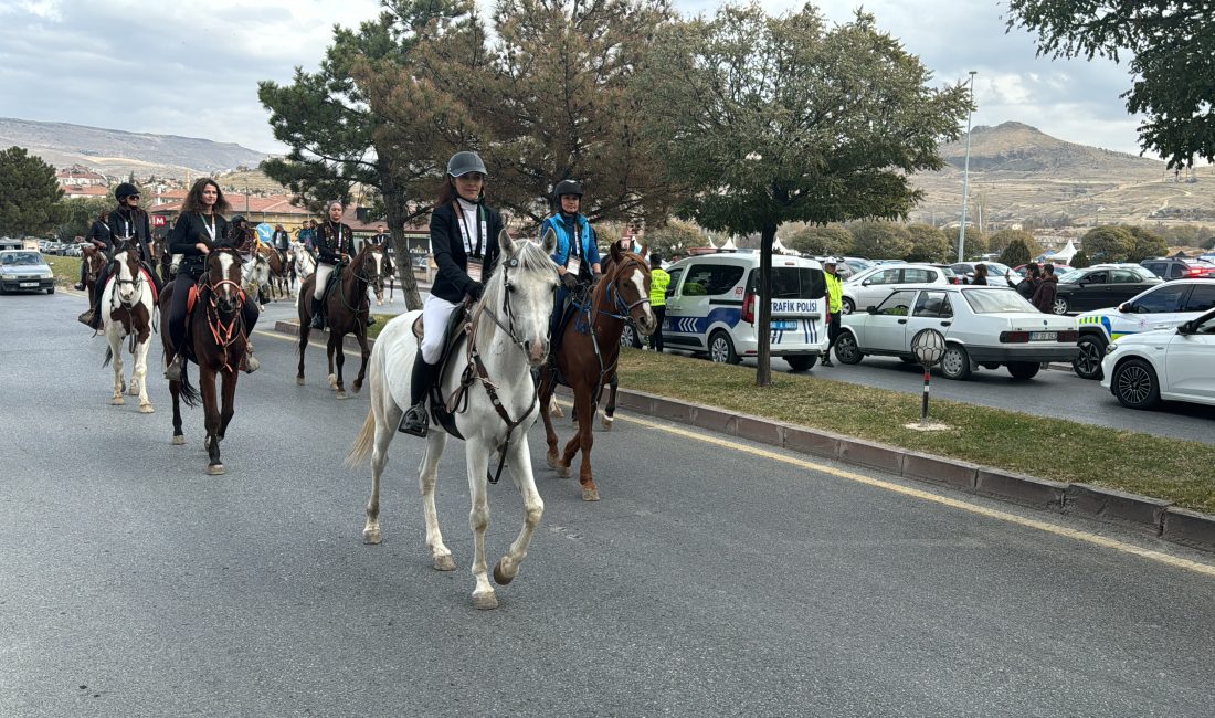 NEVŞEHİR (AA) – Nevşehir'in Ürgüp ilçesinde ilki düzenlenen "At Festivali"