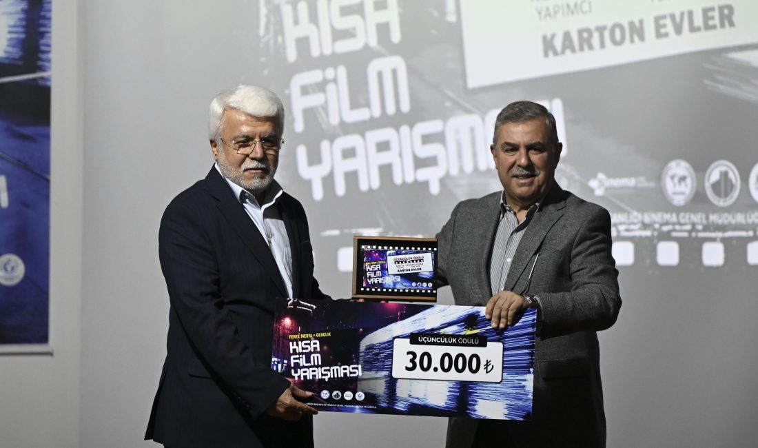 - Yarışmada, "Mustafa Abide Su Var" filmiyle birinci olan Selim