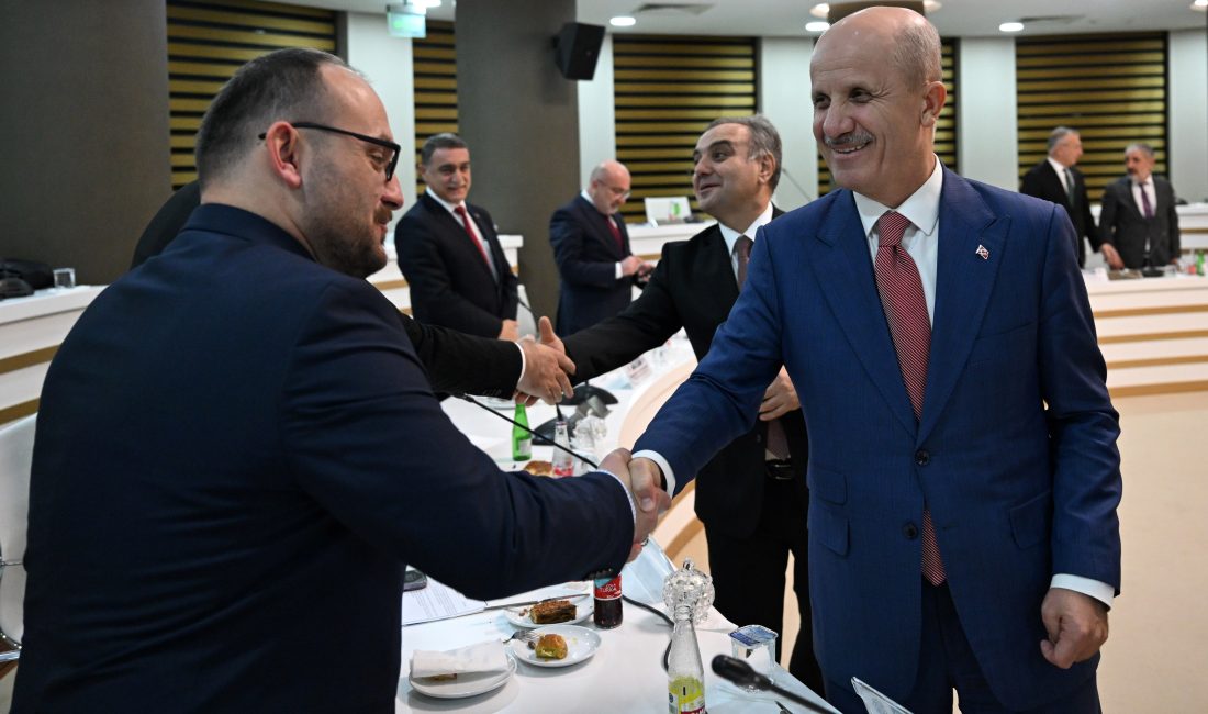 - "(Rektörlere hitaben) Gerek kamuda gerek özel sektörde gerek yurt